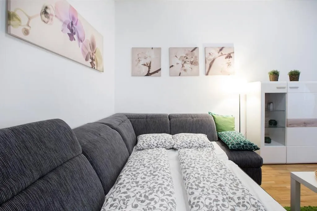 Relax Apartment Vienna City Center 0*,